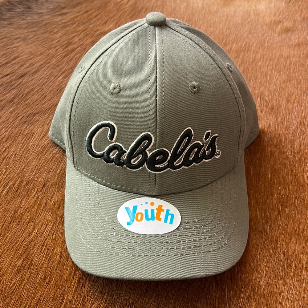 Cabela youth hat NWT